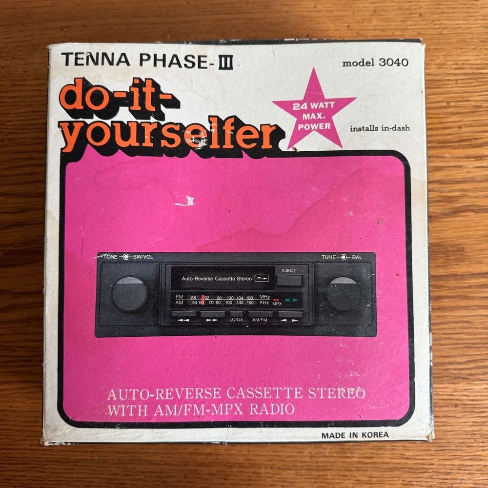 TENNA PHASE III Model 3040 Auto Reverse Cassette Stereo AM FM Radio